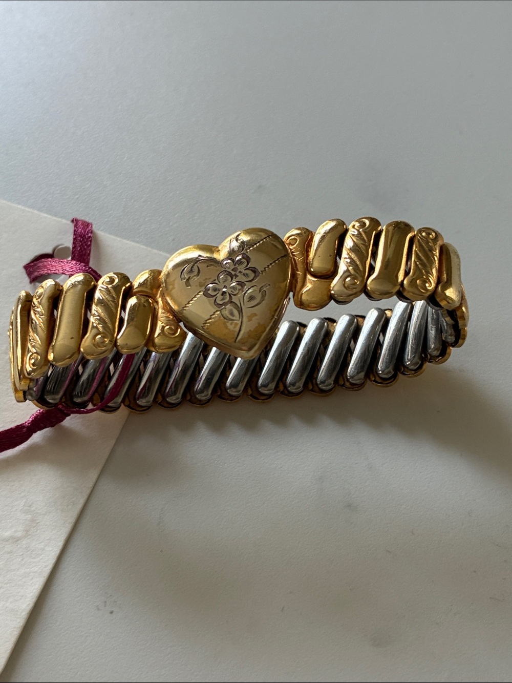 Vintage 50s Two-Tone Gold and Silver Heart Bracelet - Picture 2 of 4